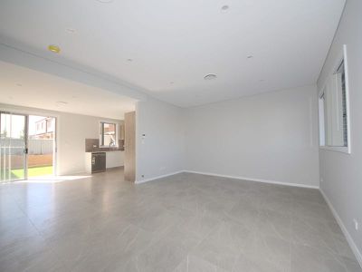 1 / 13-15 Kirkham Road, Auburn