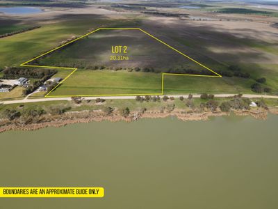 250 Lake Charm East Road, Lake Charm