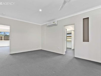 10 Senorita Parade, Urangan