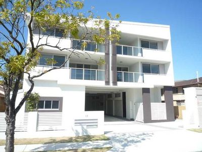 1 / 17 Hows Road, Nundah