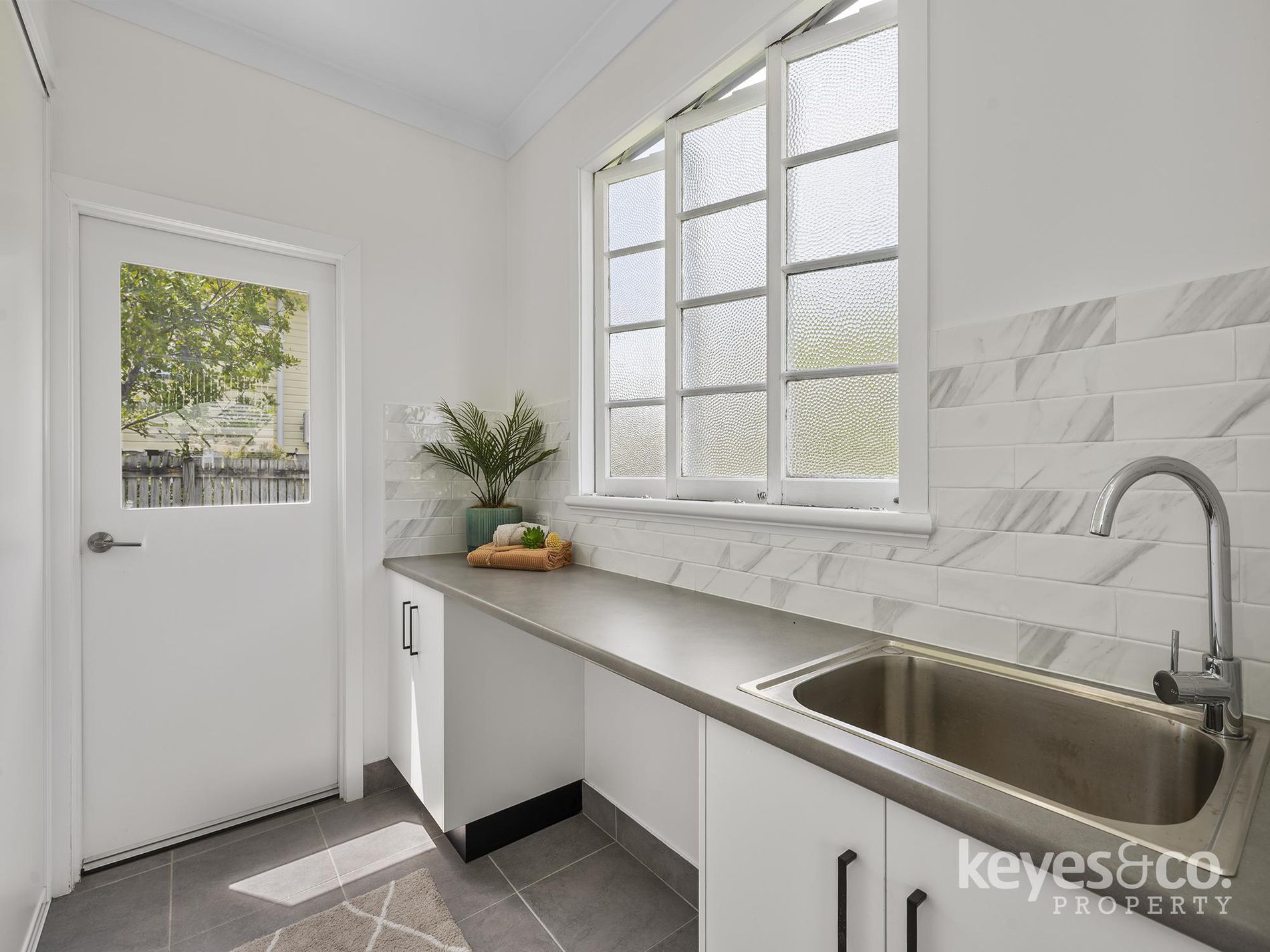 6 Kent Street, Gulliver