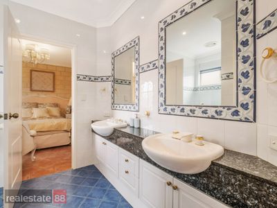 12 De Havilland View, Maylands