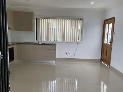 1 Cyclamen Place, Macquarie Fields