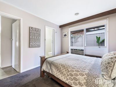 5 Outlook Drive, Dandenong North