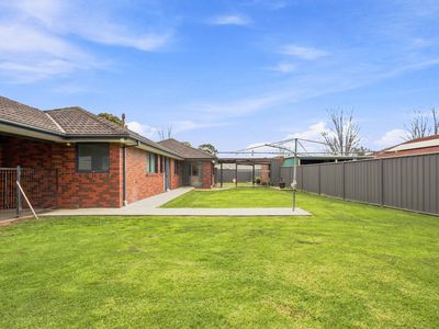 2 King Avenue, Sale