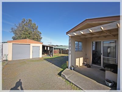 8 Hennsessy Street East, Foxton Beach