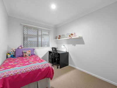 31 Paperbark Place, Wakerley