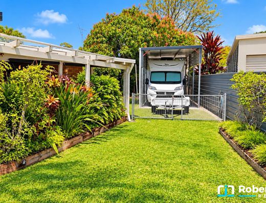 A Character Home with the Ultimate Setup for the Motorhome or Caravan image 15
