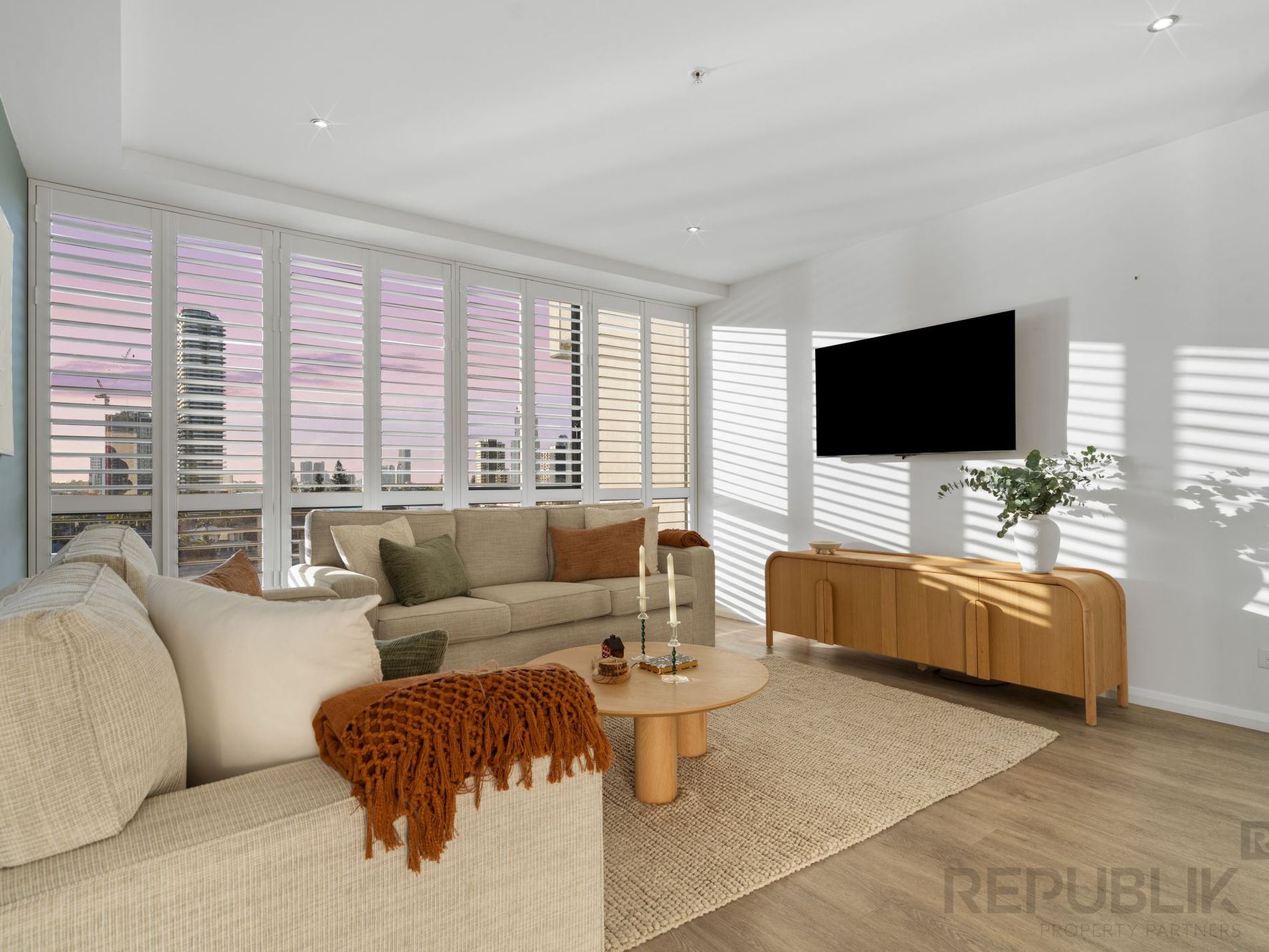 602 / 4 Wahroonga Place, Surfers Paradise