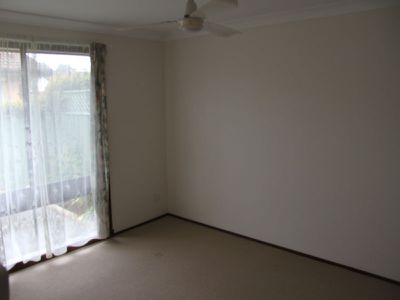 3 / 10 Cross Street, Forster
