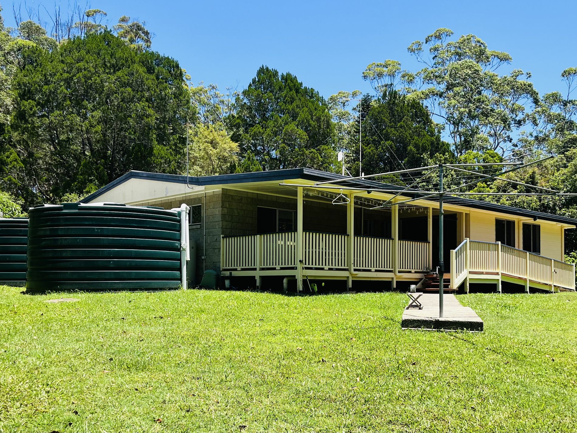 77 Summit Road, Pomona