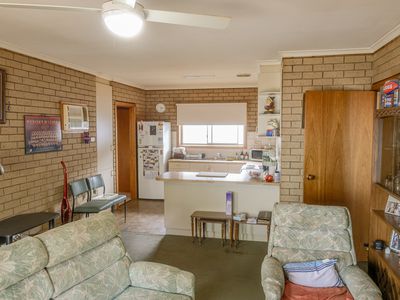 2 / 5 Hennessy Street, Tocumwal