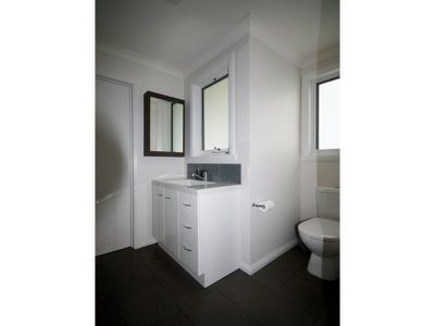 2 / 99 Old Bass Highway, Wynyard