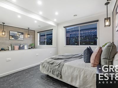 31 RANFURLIE BOULEVARD, Cranbourne West