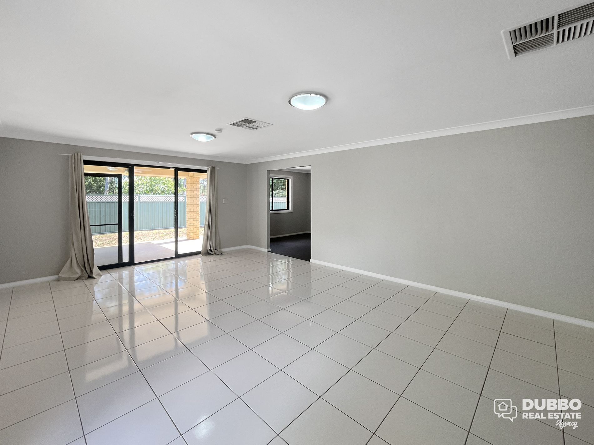 12 Glenshee Close, Dubbo