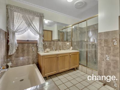 2 Marlene Close, Doncaster East