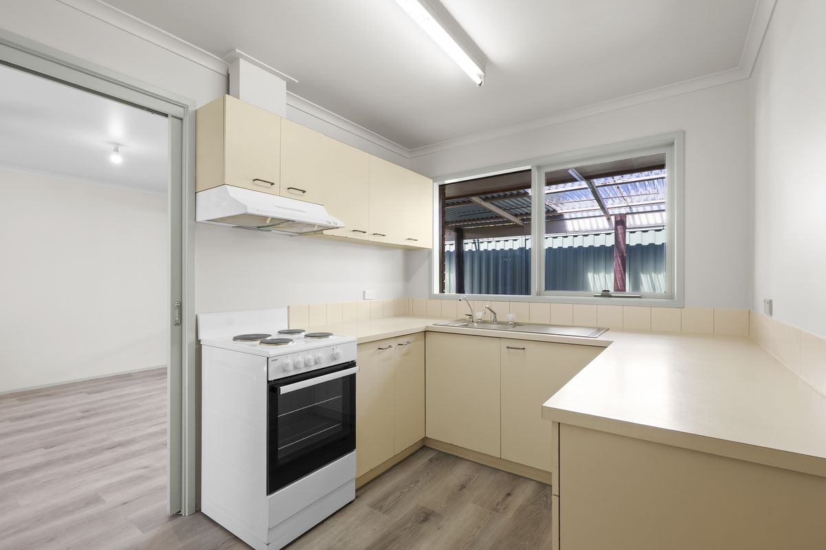 2 / 11 Club Court, Mansfield