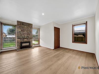 72 Winter Crescent, Reservoir