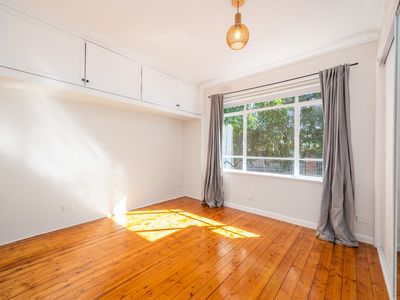 6 GLOUCESTER CRESCENT , Shepparton