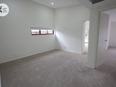 4 Grand Ave, West Ryde