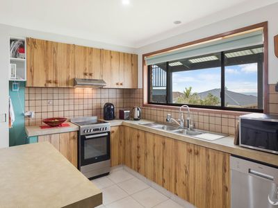 28 Hillside Crescent, Kianga