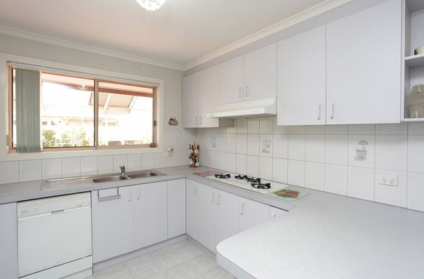 88 Yarcombe Crescent, Craigieburn