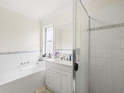 3 Wareena Crescent, Glenvale