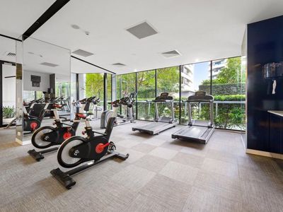 31210 / 5 Harbourside Court, Biggera Waters