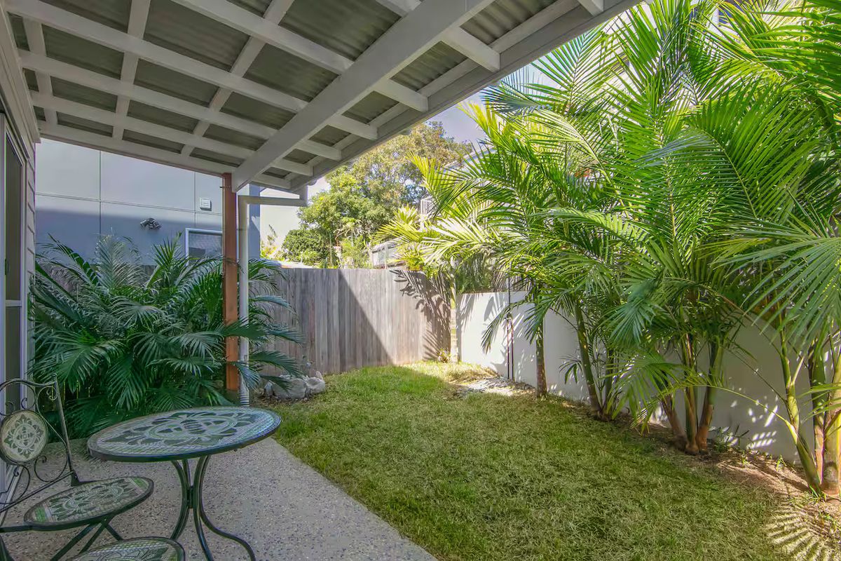 2 / 2 Bay Street, Angourie