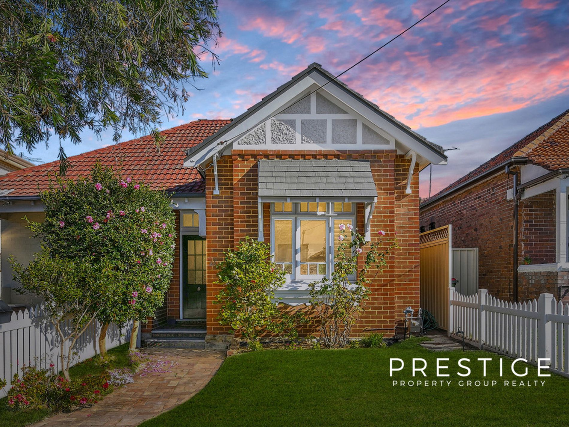 8a Woodford Road, Rockdale