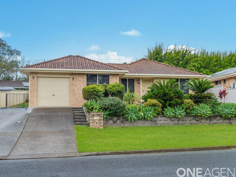 8 Fiona Crescent, Lake Cathie