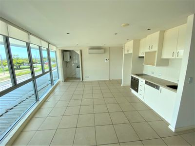 513b / 1 Como Crescent Como Crescent, Southport
