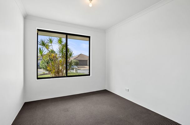 53 Colreavy Ramble, Baldivis