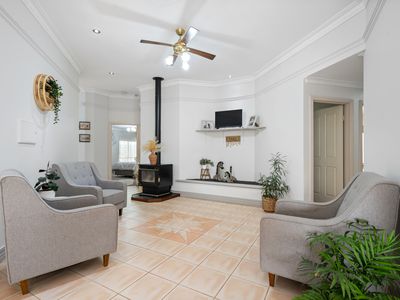 4 Chapman Drive, Somerville