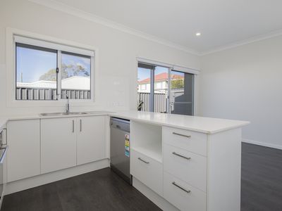 12 MAGPIE AVENUE, Elermore Vale