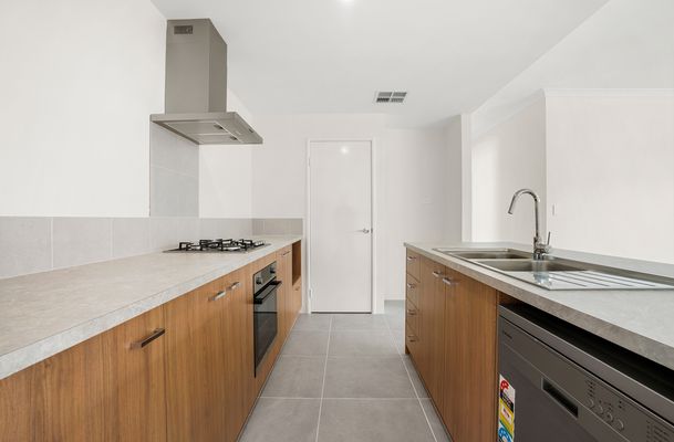 16 Minjary Loop, Baldivis