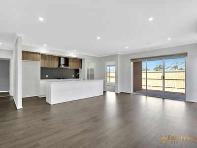8 Greenmont Road, Wyndham Vale