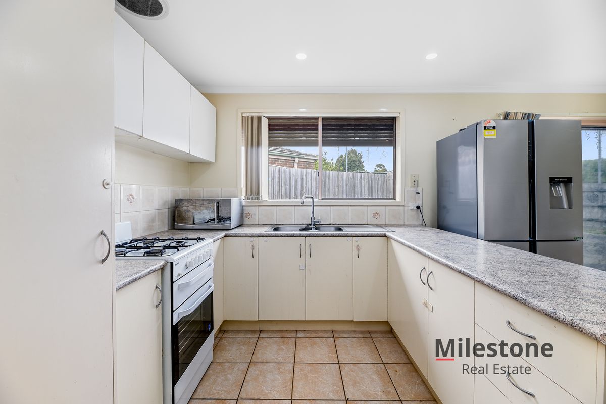 4 Fira Court, Narre Warren