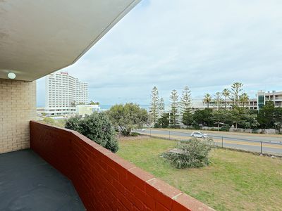 4/186 West Coast Highway, Scarborough