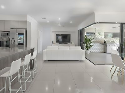22 Lakeview Road, Morayfield