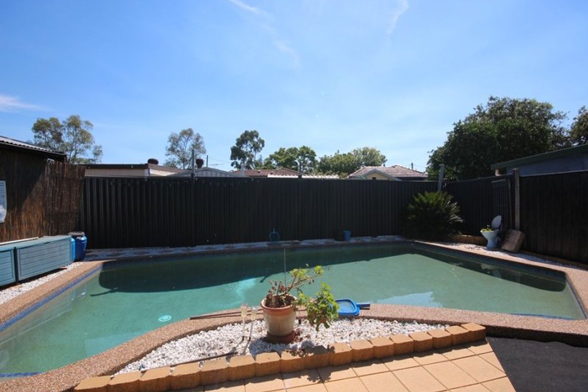 45 Park Avenue, Kingswood