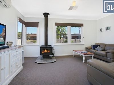 32 Howlong Rd, Rutherglen
