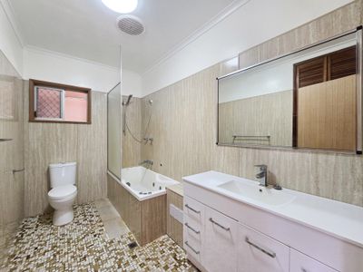 2 Mountain View Drive, Atherton
