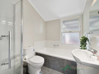 4 Freeburgh Avenue, Mount Beauty