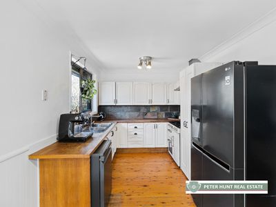 8 Courtland Avenue, Tahmoor
