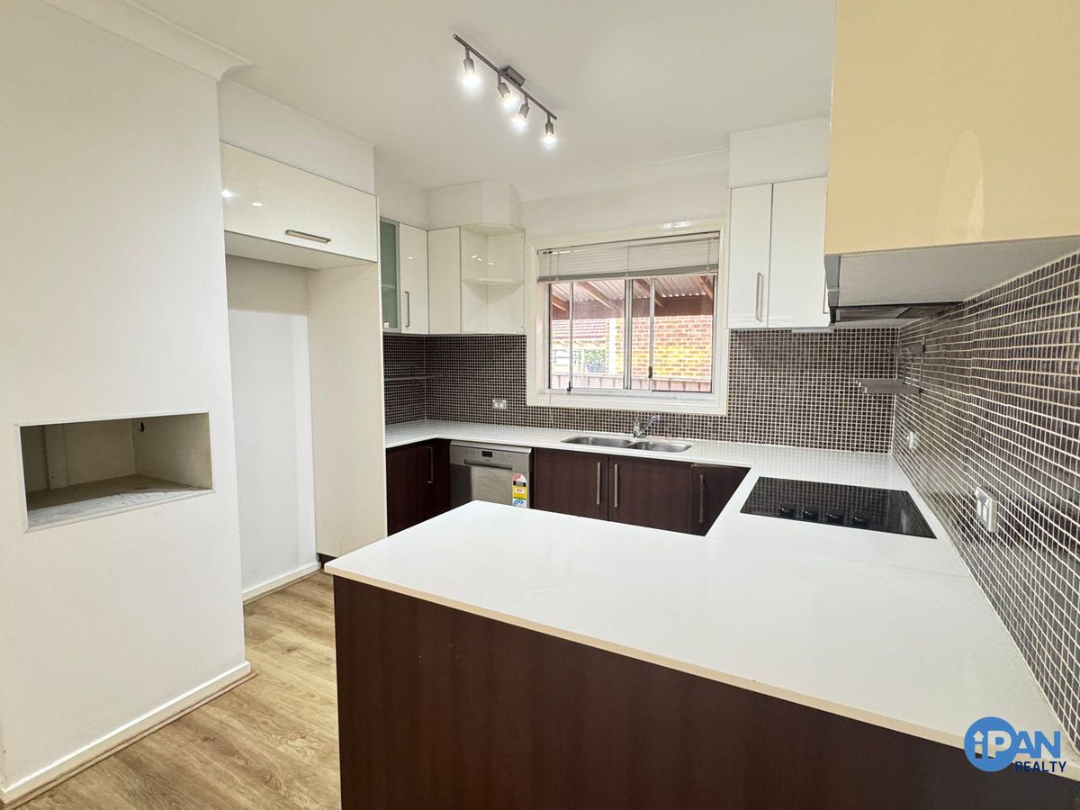 1 / 8 Wiruna Crescent, Narwee