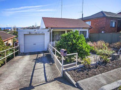 12 Lake Heights Road, Lake Heights