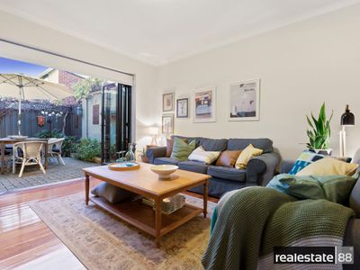 1 / 38 Comer Street, Como
