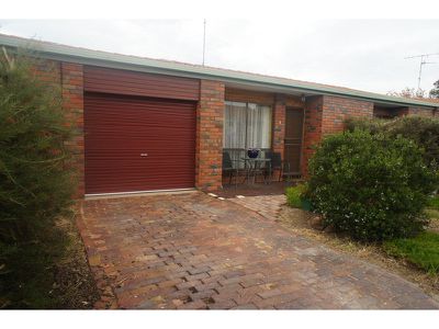 4 / 3 Tydeman Street, Horsham