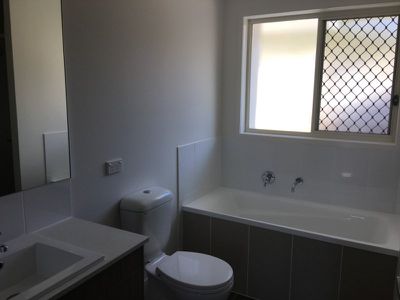 2 / 38 Gullwing Street, Upper Coomera